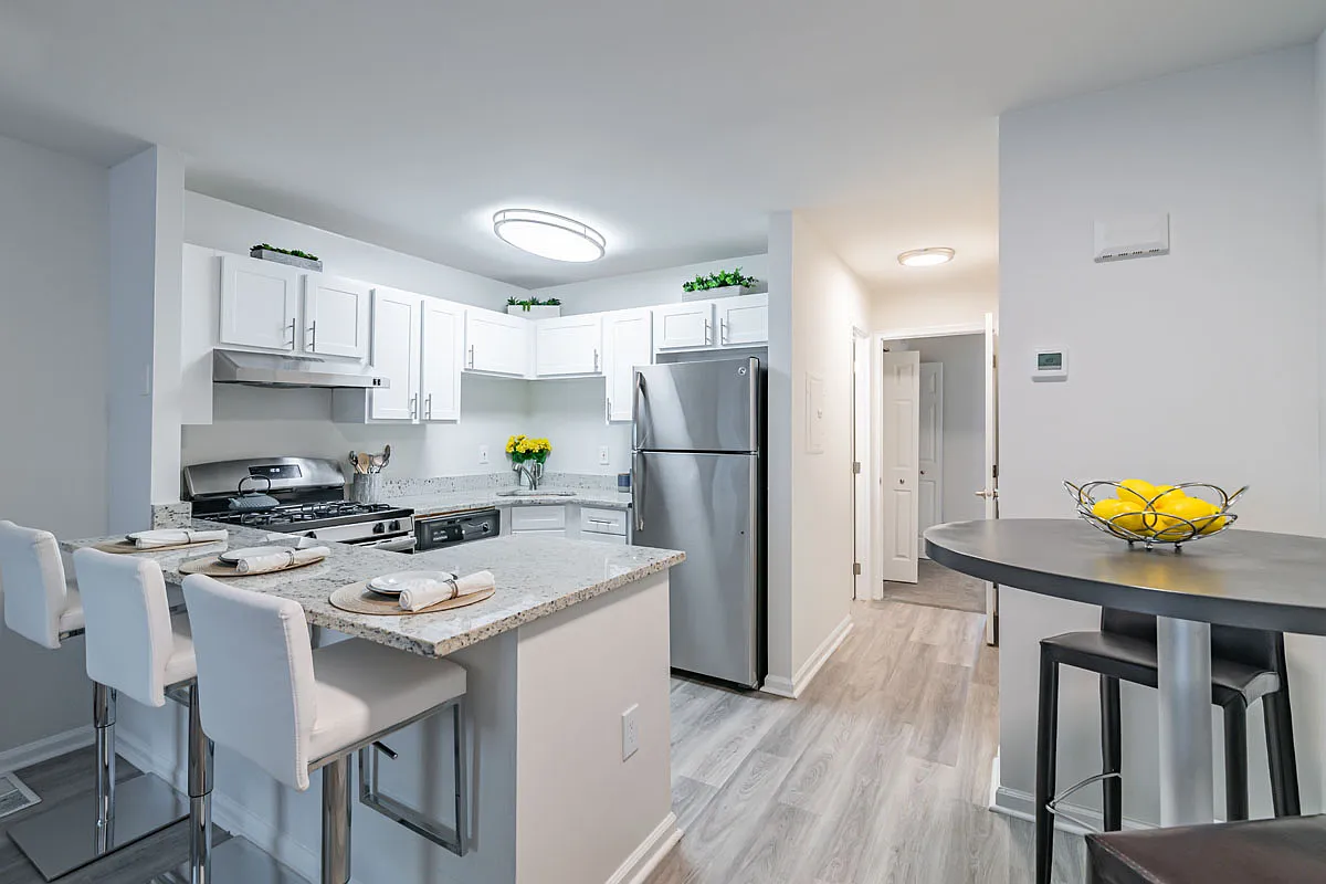 Nob Hill Apartment Homes — Photo 1