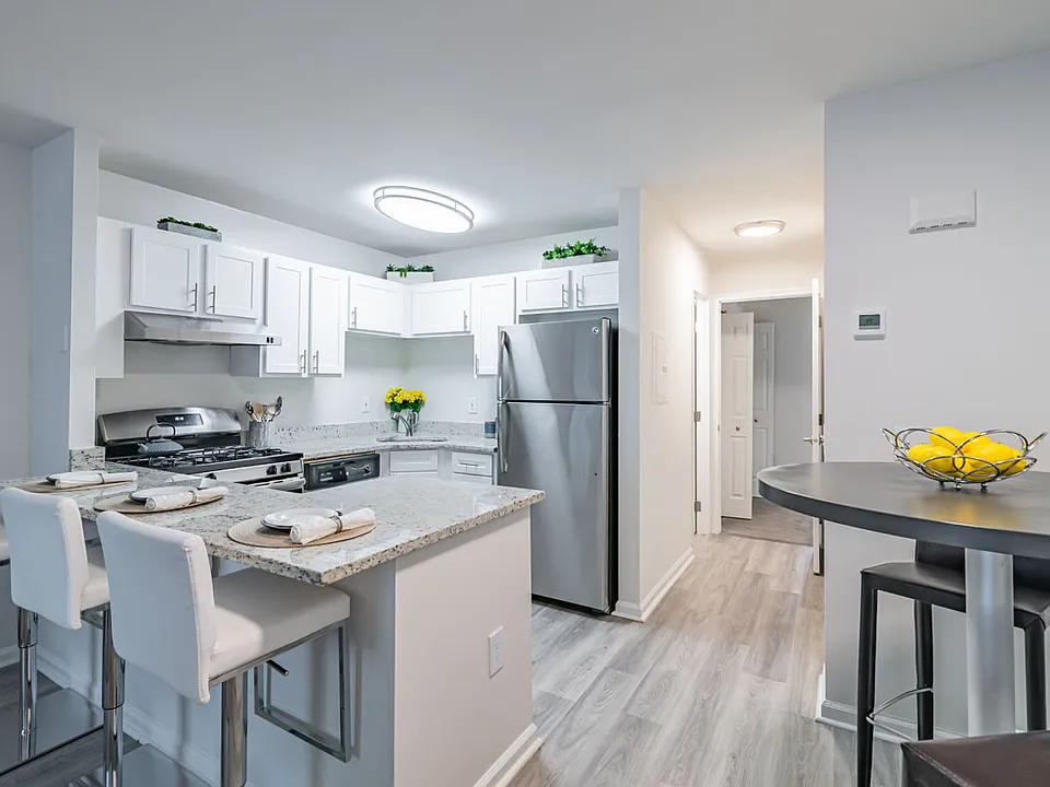 Nob Hill Apartment Homes