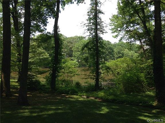 3rd image of 10504 Waltham Dr
