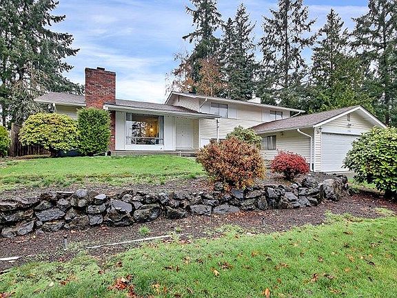 3rd image of 7909 Onyx Ct SW