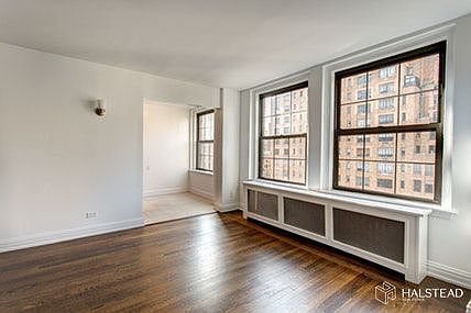 3rd image of 15 Park Ave APT 16A