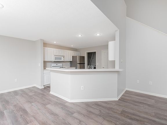5th image of 4941 Ivyvine Blvd