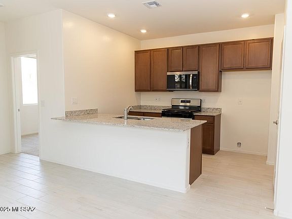 2nd image of 9323 N Peridot Vista Ave