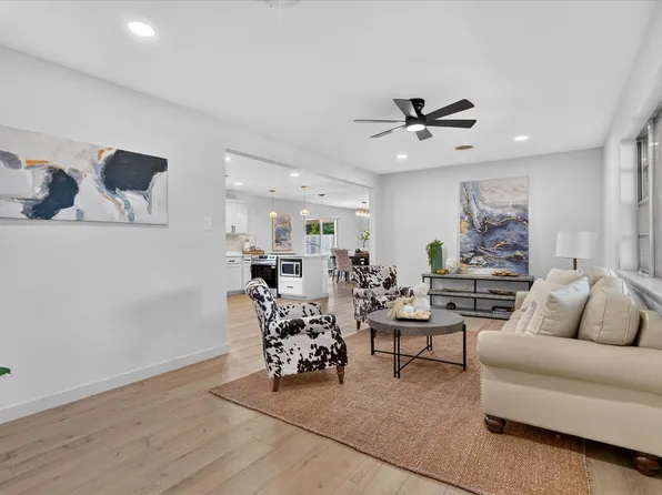 429 Fieldwood Ter, Hurst, TX 76053