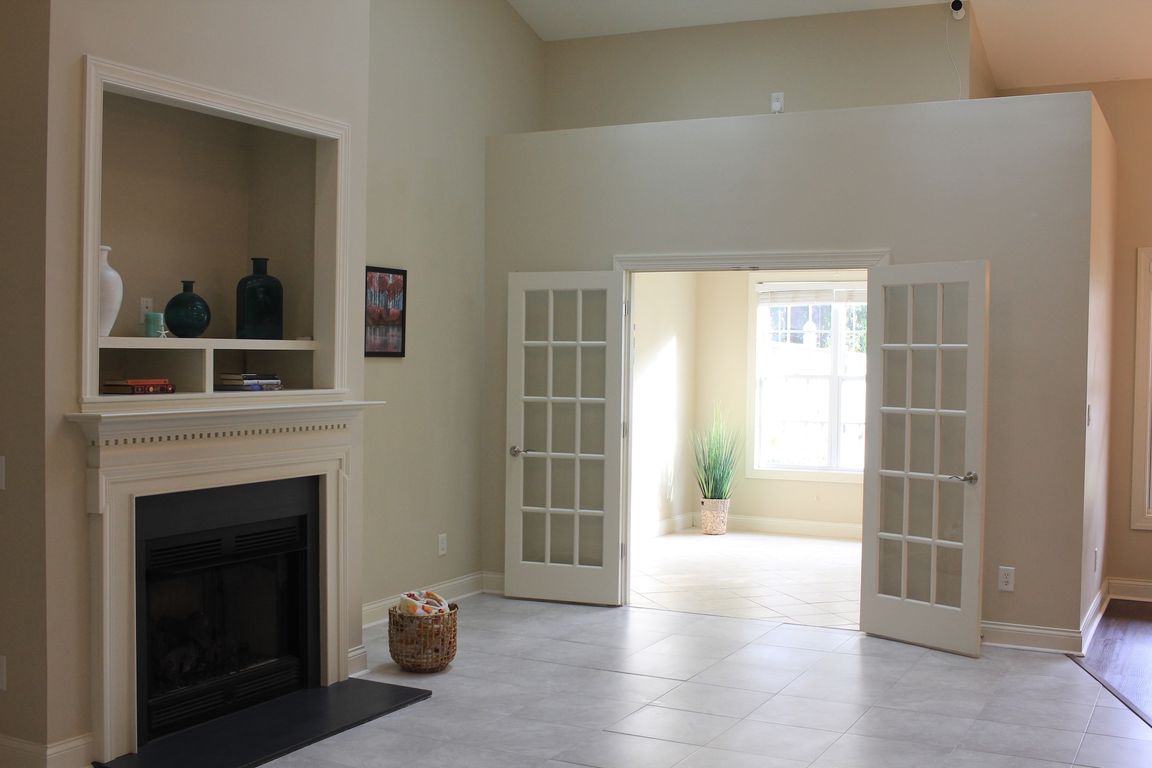 next background image