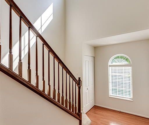 3rd image of 3143 Lavender Ln