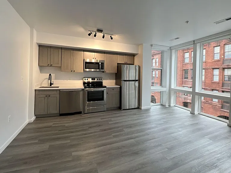 725 W Pratt St. — Photo 117