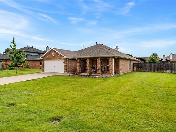 2nd image of 2800 Stoney Hollow Ln