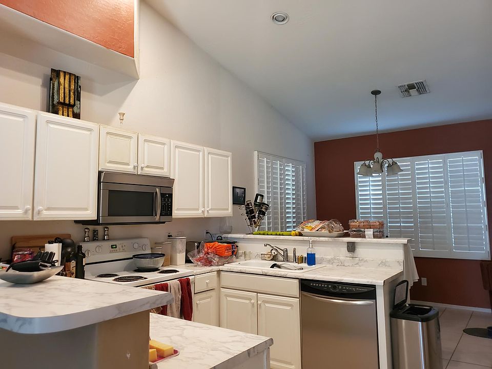 2nd image of 21832 E Calle De Flores