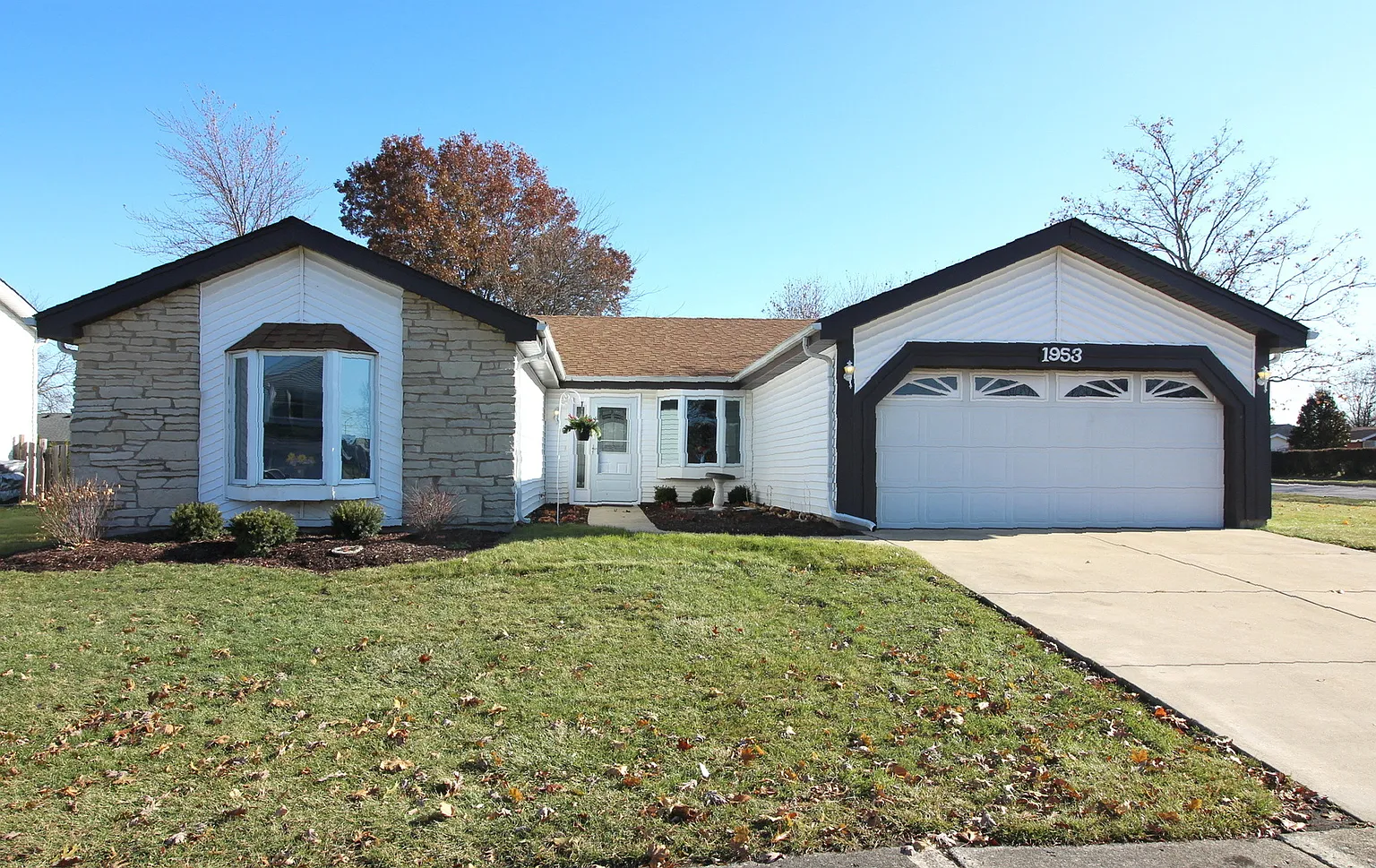 1953 Towner Ln photo 1