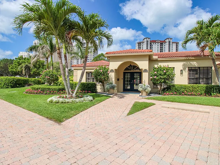 7024 Pelican Bay Blvd #F-504 — Photo 50
