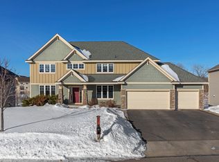 3614 Mahle Ln, Woodbury, MN 55125
