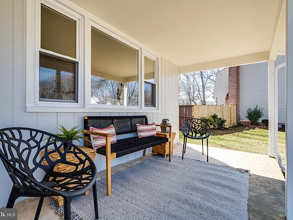 3rd image of 5307 Kaywood Ct