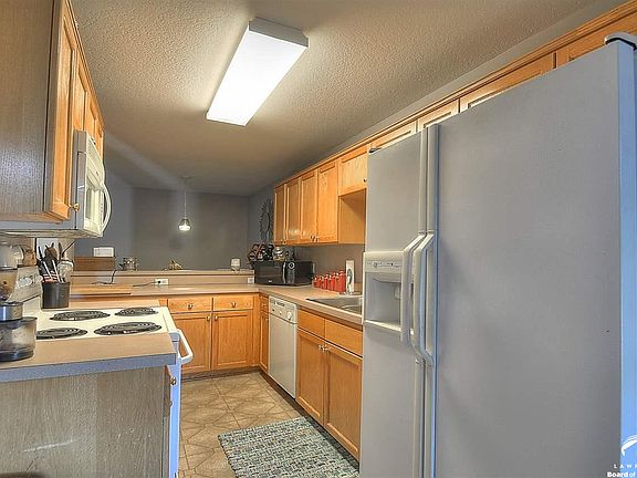 5th image of 2318 E 27th Ter
