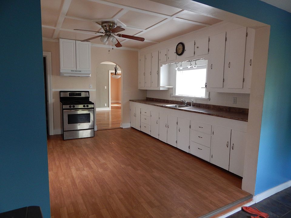 2nd image of 35 Fitch St