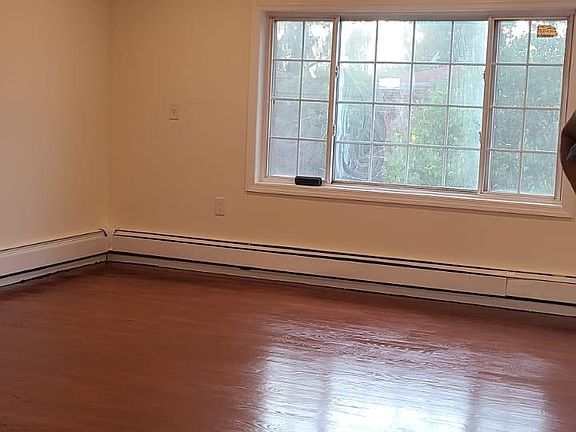 3rd image of 16820 144th Dr APT 2
