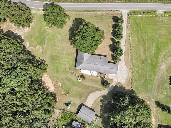2nd image of 622 Harmony Rd SE