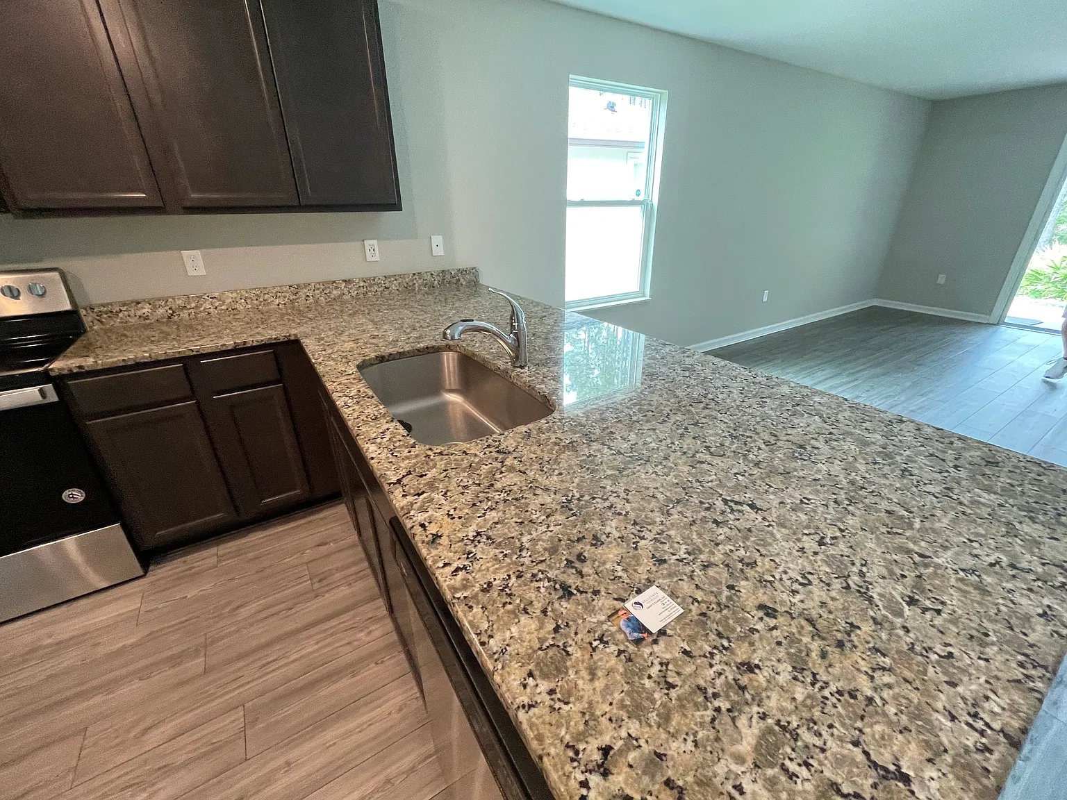 4 bed, 1844 sqft, $2,195 — Photo 3