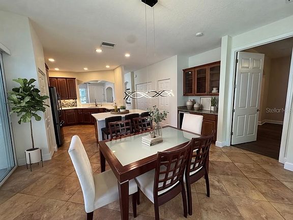 4th image of 1140 BEACHCOMBER COURT #11