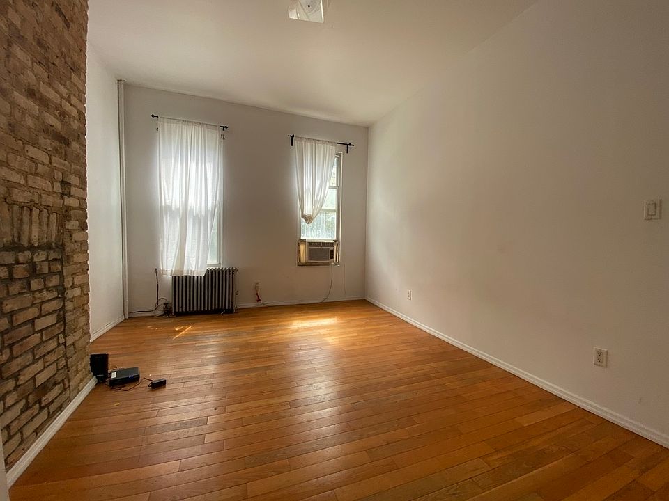 2nd image of 123 Troutman St #202