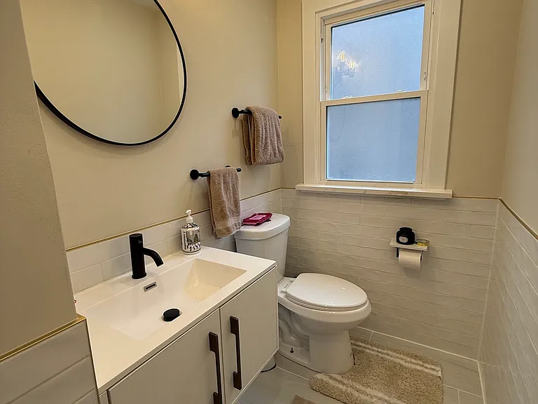 2607 W Rascher Ave #1 — Photo 4
