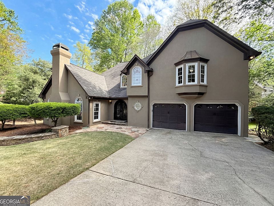 1st image of 984 Forest Pond Ct