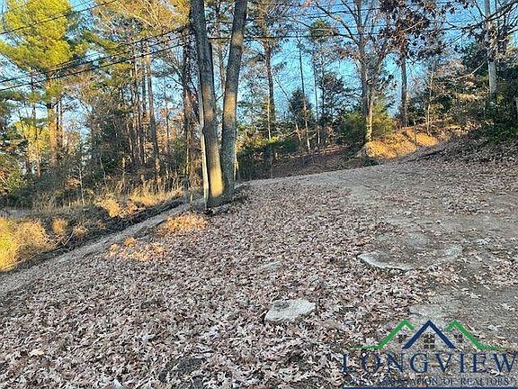 5th image of 1709 E Lake Dr