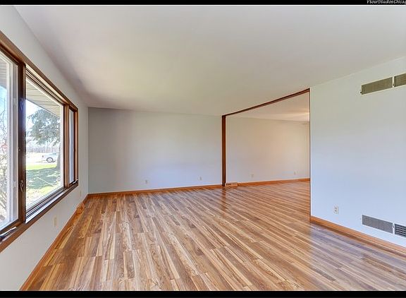 3rd image of 16950 S Plainsman Ct