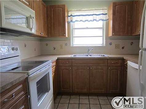 4th image of 26 Lake Vista Trl APT 102