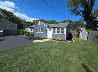 24 Malverne Rd, Sound Beach, NY 11789