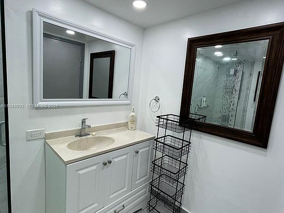 5th image of 16919 N Bay Rd APT 104