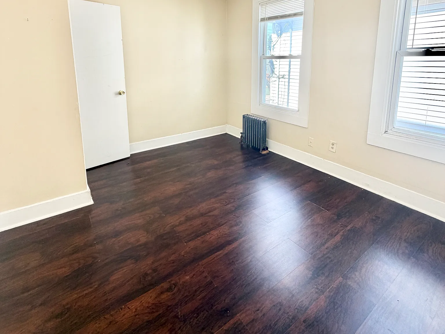 3 bed, 900 sqft, $1,600 — Photo 4