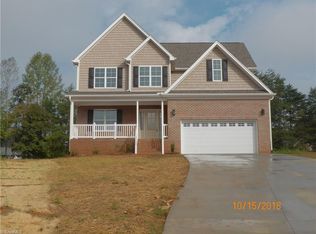 6133 Heathbrook Ln, Kernersville, NC 27284