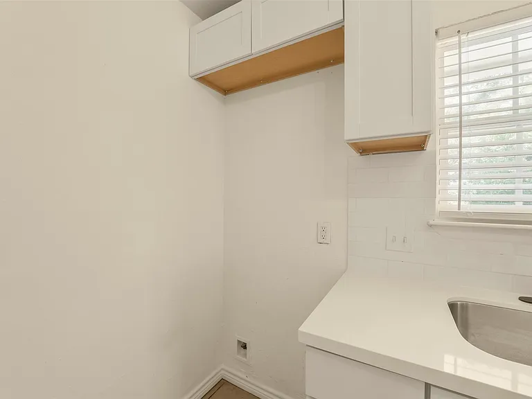 18147 Dinner Creek Dr — Photo 29