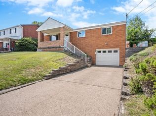 1206 Vivjon Dr, Homestead, PA