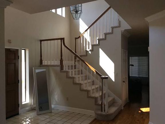 4th image of 1932 Alderwood Cir