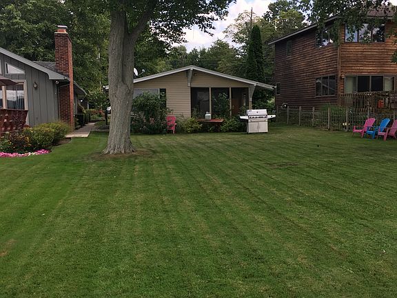 2nd image of 51369 Maplewood Dr