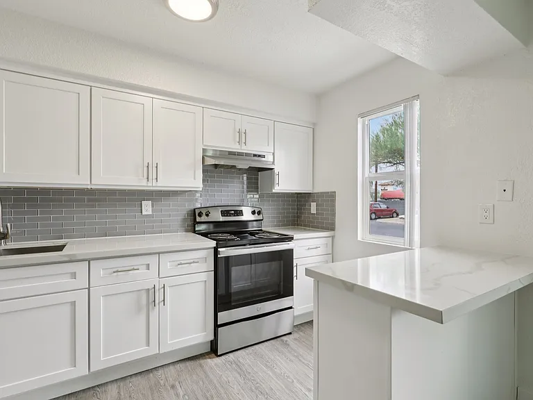 Copper Canyon Apartments — Photo 25