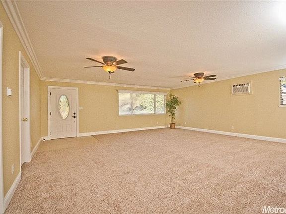 3rd image of 5806 N McAllen Dr