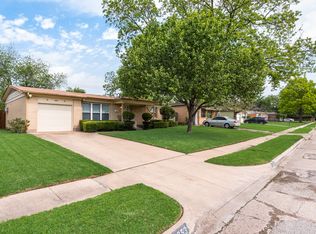 10853 Sharondale Ln, Dallas, TX 75228