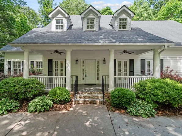 2058 Sewanee Ct, Villa Rica, GA 30180