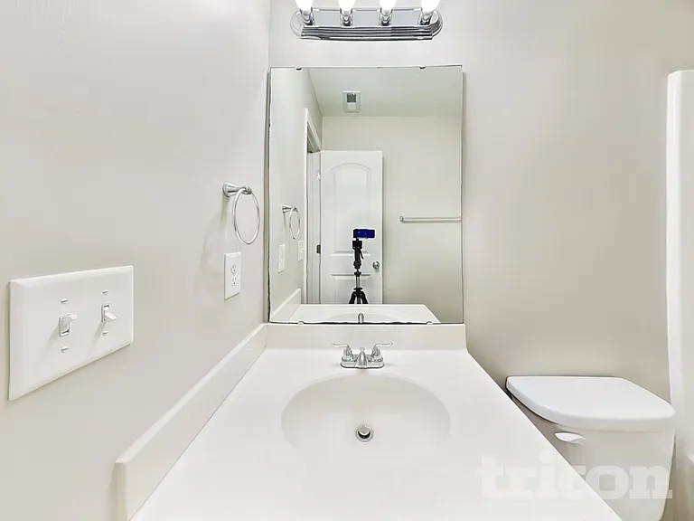 427 Randolph Dr — Photo 14