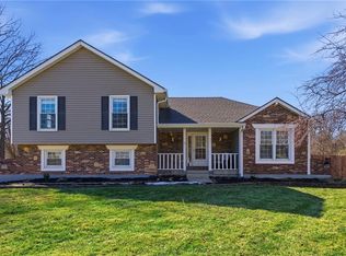 3714 SW Windemere Dr, Lees Summit, MO 64082
