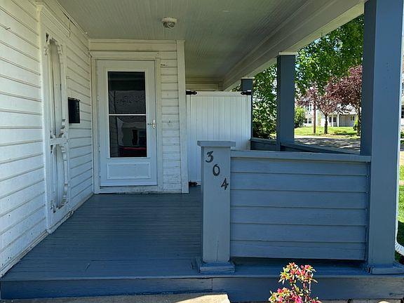 2nd image of 304 S Wood St #2B