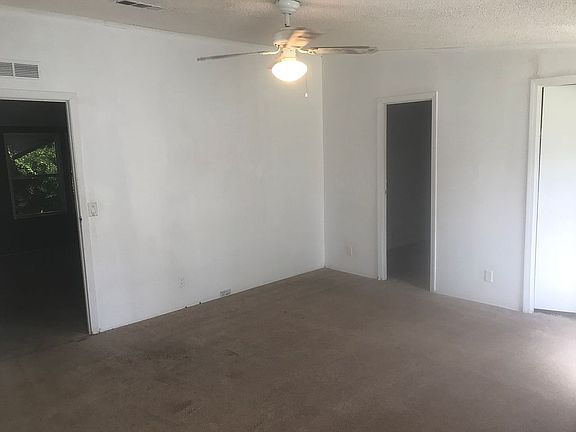 2nd image of 169 Pinecrest Cir