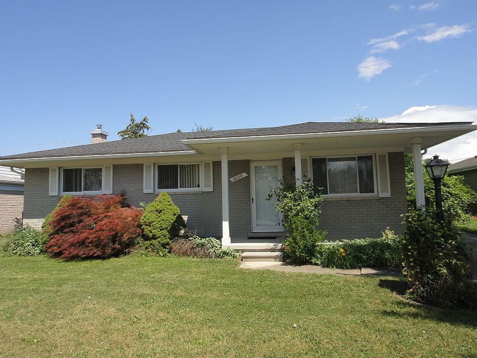 1st image of 2038 Stratford Dr