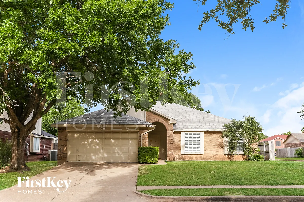 Photo 1 of 19 - 8345 O'Hara Ln - Fort Worth, TX Primary Photo - 8345 O'Hara Ln