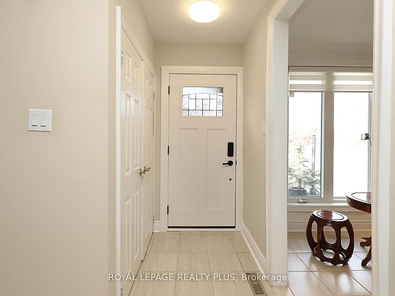 5th image of 2694 Truscott Dr