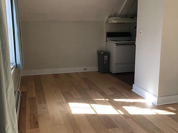 2nd image of 12 North St