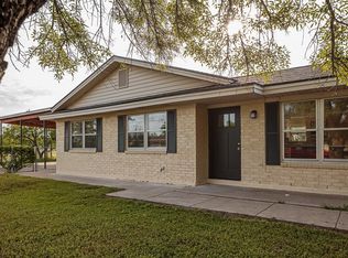 100 Alta Vista Dr, Del Rio, TX 78840